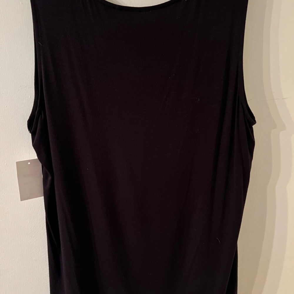 Clothes - Picture 3 of 3